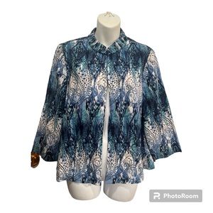 Chico’s Open Jacket in Chico’s size 1 or medium blue and white